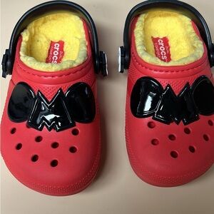 Crocs Unisex-Child Classic Lined Disney Clogs- Mickey, toddler size 9